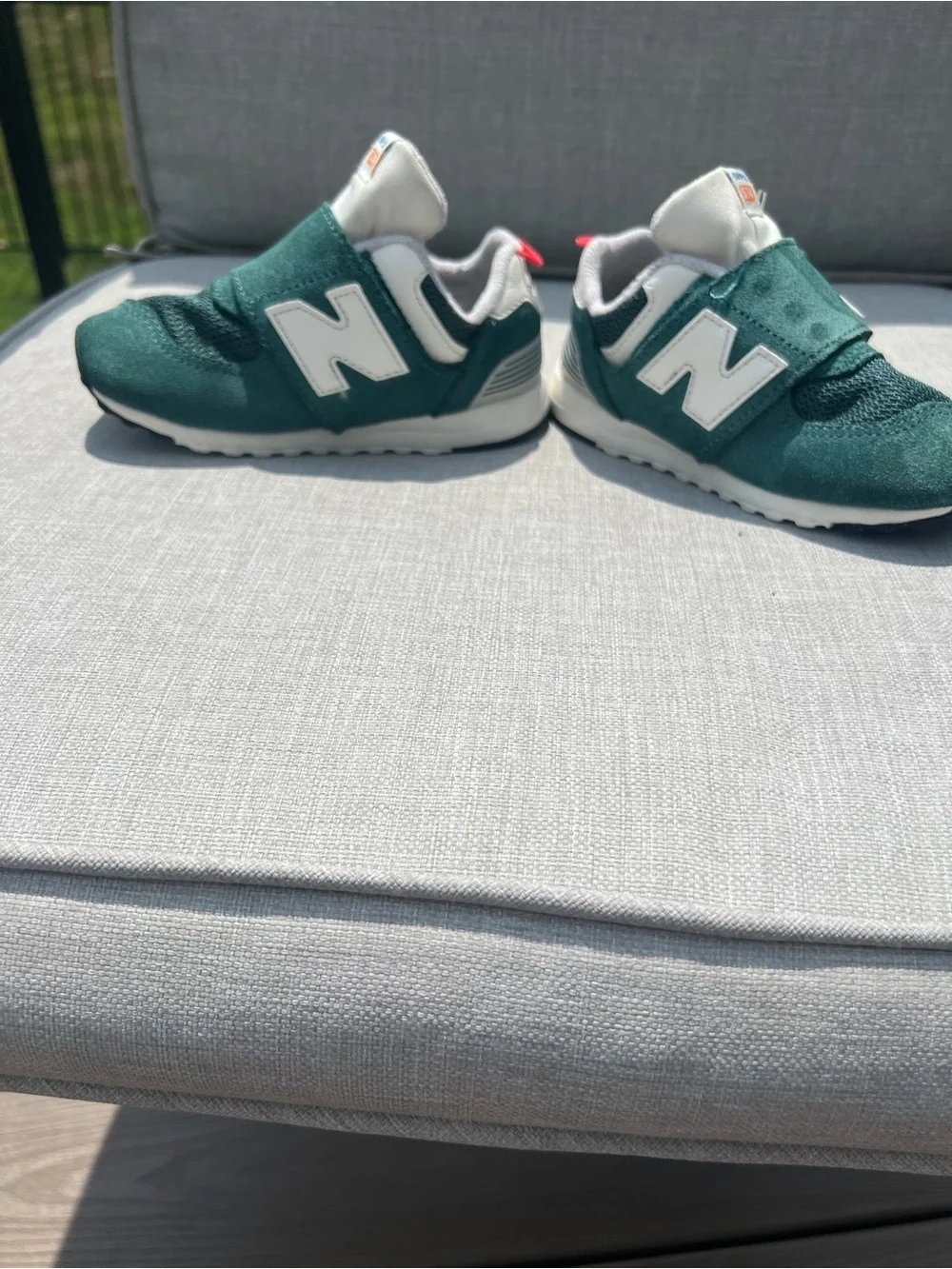 New Balance 574 Kids Size 8 Green Velcro Sneakers